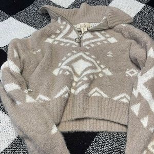 Women’s quarter zip sweater